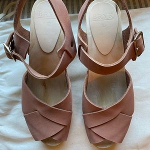 NEW! Bryr Emma Cross Toe High Heel Clogs - size 40